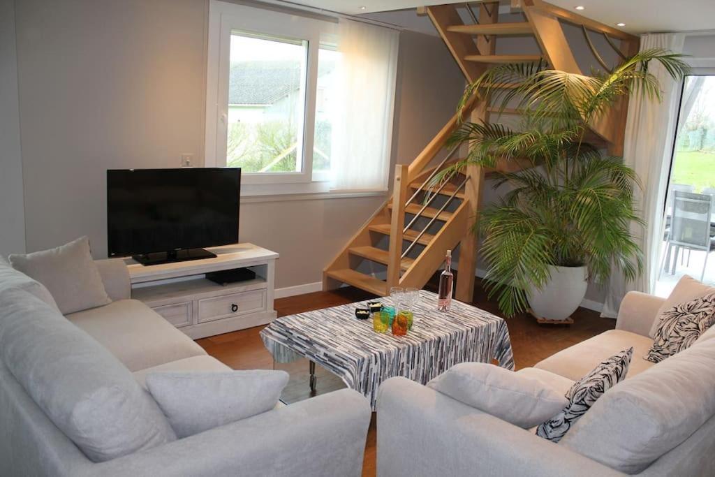 Ferienhaus L'augustine, Maison Contemporaine A La Campagne ! *
